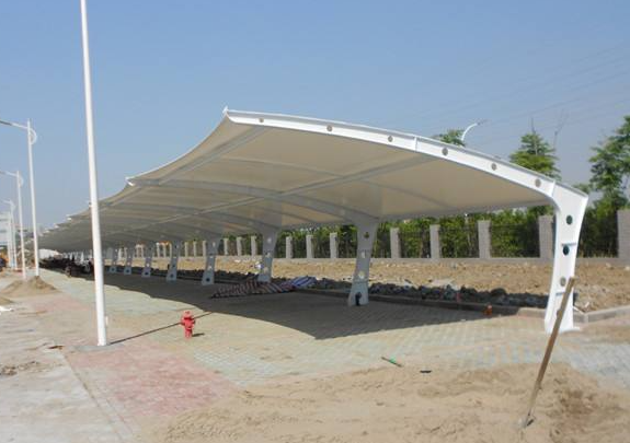 安徽膜結(jié)構(gòu)車(chē)棚安裝注意什么？