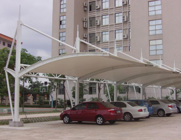 合肥膜結(jié)構(gòu)車棚廠家PTFE膜材什么特點？